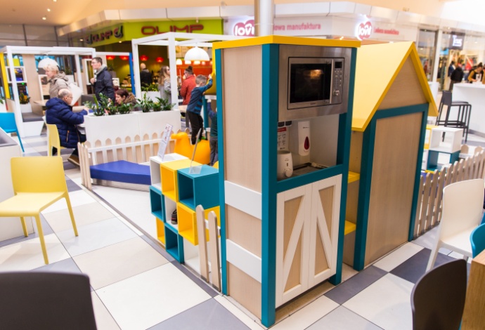 Restaurant area with children facilities